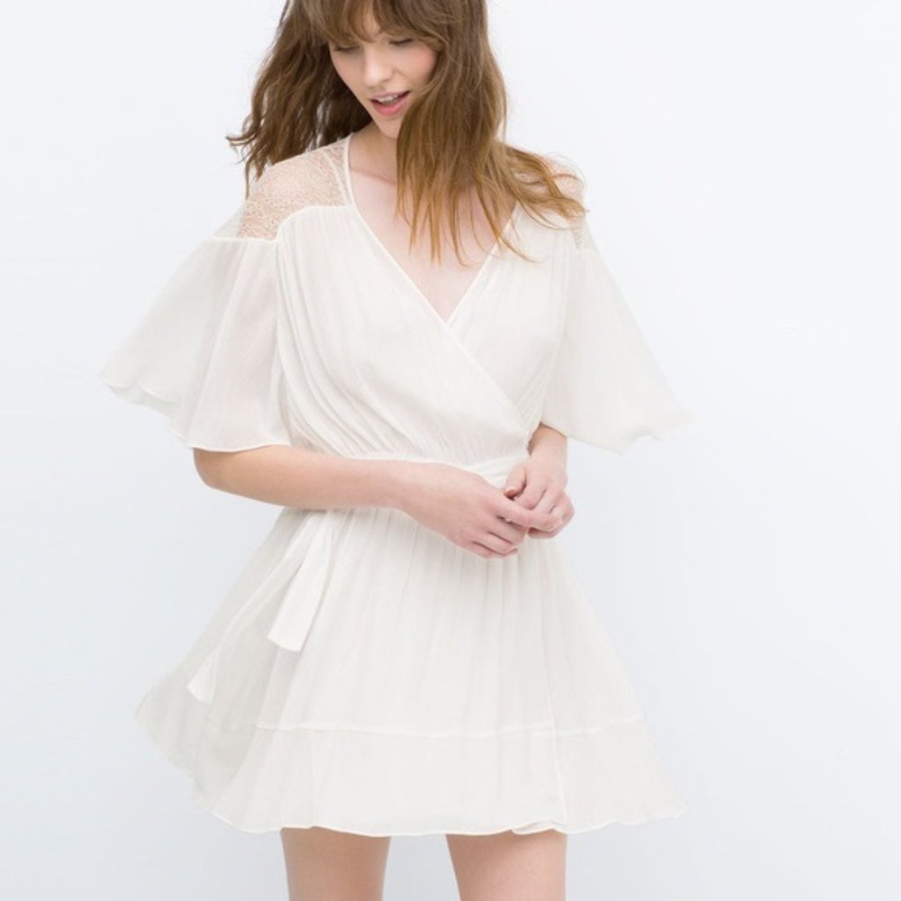 Host Pick! 🎉 Zara Off White Lace Kimono Wrap Dress